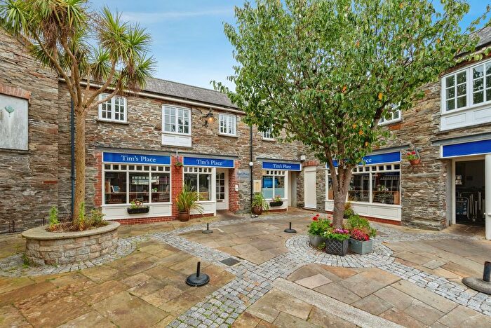 2 Bedroom Flat For Sale In Foundry Court, Wadebridge, Cornwall, PL27