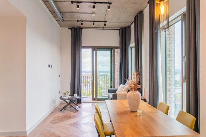 2 Bedroom Apartment To Rent In Bendix Street, Manchester, Greater Manchester, M4