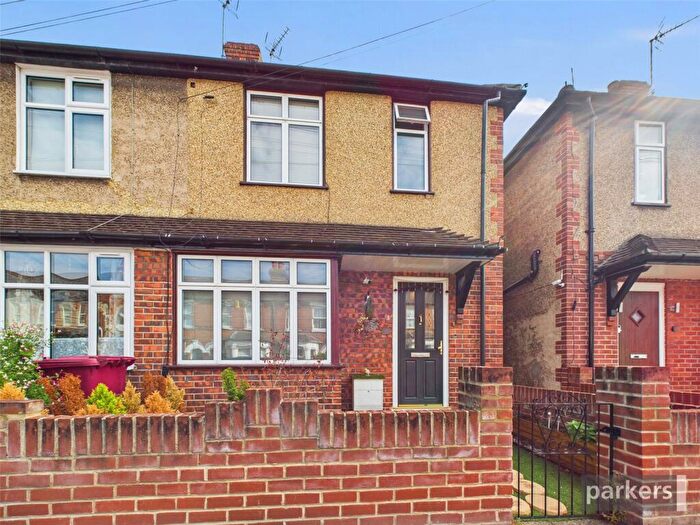 3 Bedroom Semi-Detached House For Sale In Patrick Road, Caversham, Reading, Berkshire, RG4