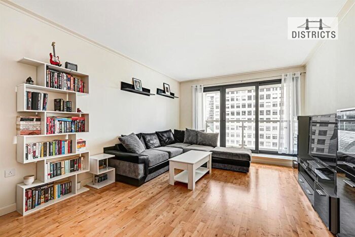 2 Bedroom Apartment For Sale In Discovery Dock, South Quay Square, E14