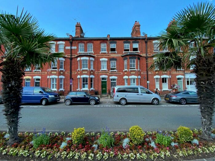 2 Bedroom Apartment To Rent In Station Road, Henley-On-Thames, Oxfordshire, RG9