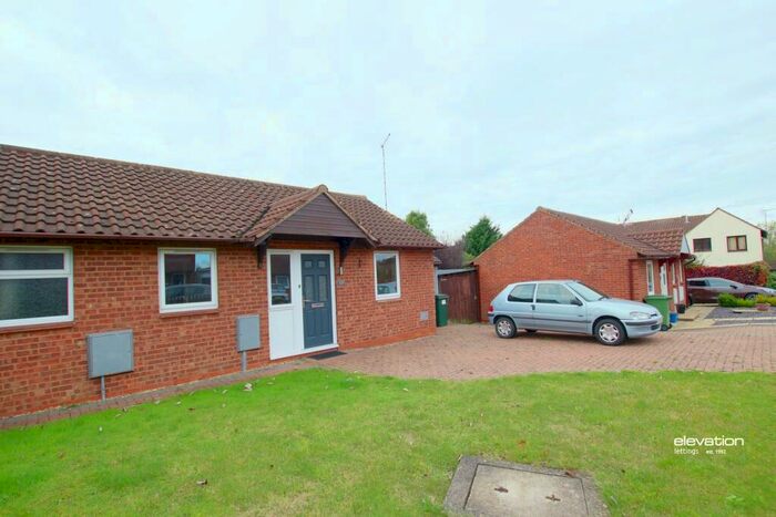 2 Bedroom Bungalow To Rent In Simonsbath, Furzton, Milton Keynes, MK4