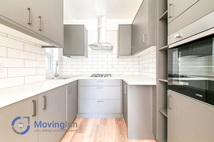 3 Bedroom Flat For Sale In Frant Road, Thornton Heath, CR7