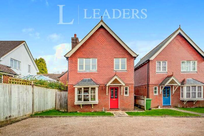 4 Bedroom Detached House To Rent In Village Street, Newdigate, RH5