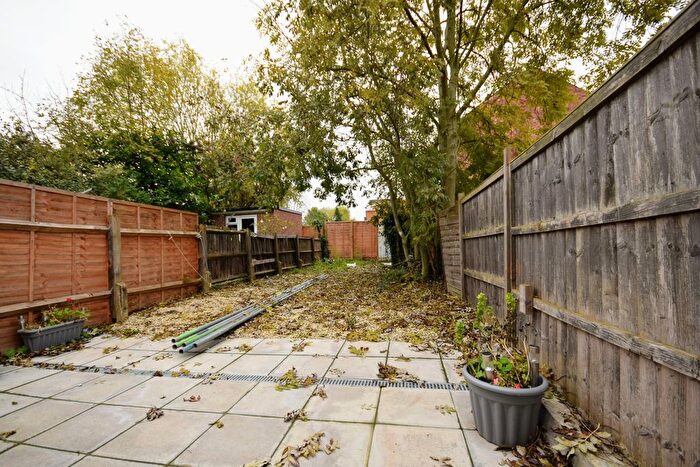 1 Bedroom Property To Rent In Room, Rosslyn Cres, Harrow, HA1