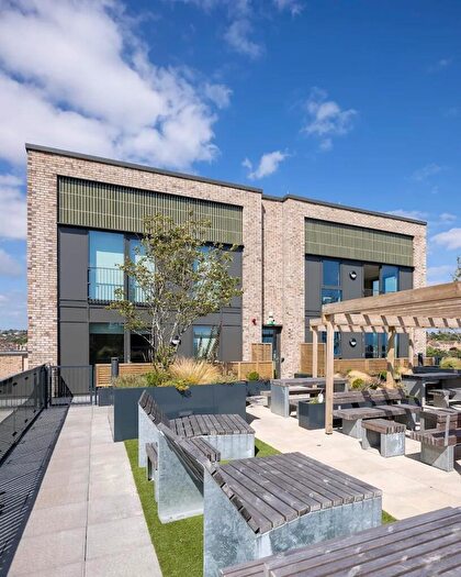 1 Bedroom Apartment To Rent In Apartment, Hove Gardens, BN3