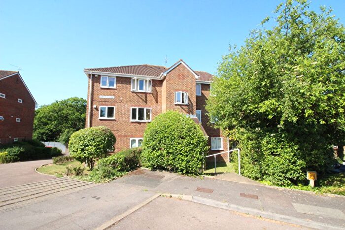 1 Bedroom Flat For Sale In Onyx House, Percy Gardens, Worcester Park, KT4