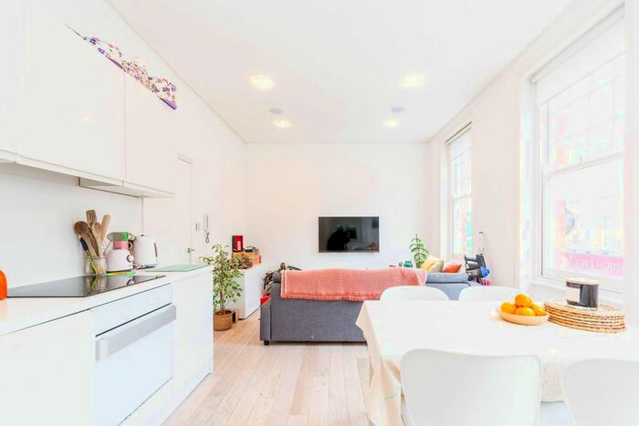 1 Bedroom Flat For Sale In Leopold Road, Wimbledon, London, SW19