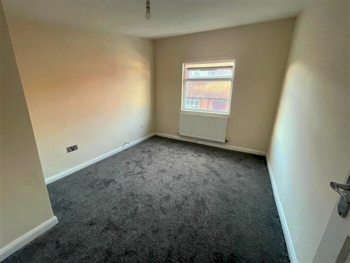 1 Bedroom Flat To Rent In High Street North, Manor Park, E12