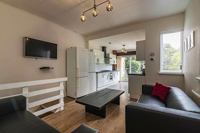 6 Bedroom Barn Conversion To Rent In Portland Road, The Arboretum, NG7