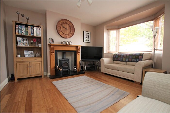 3 Bedroom Semi-Detached House To Rent In Station Road, Crayford, Dartford, Bexley, DA1