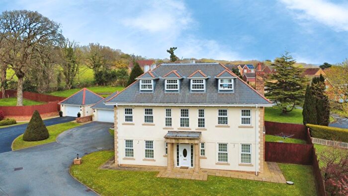 5 Bedroom Detached House For Sale In Cwrt Ty Gwyn, Llangennech, Llanelli, SA14