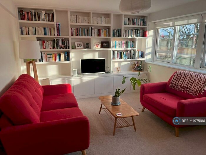 2 Bedroom Flat To Rent In Nuding Close, London, SE13