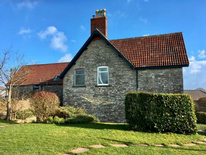 4 Bedroom Farm House To Rent In Wells Road, Emborough, BA3