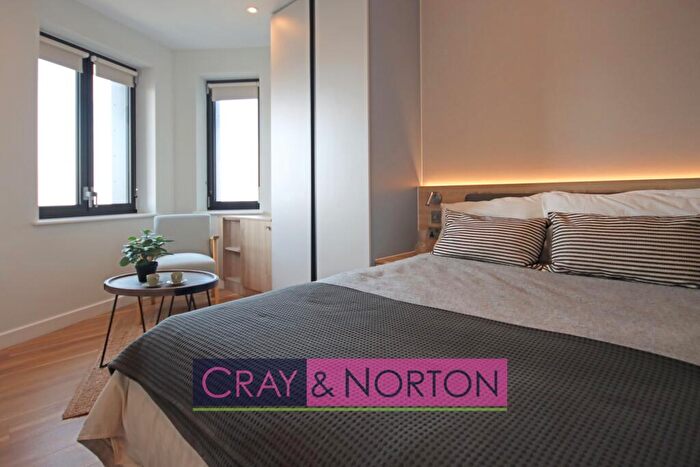 Apartment To Rent In College Road, East Croydon, CR0