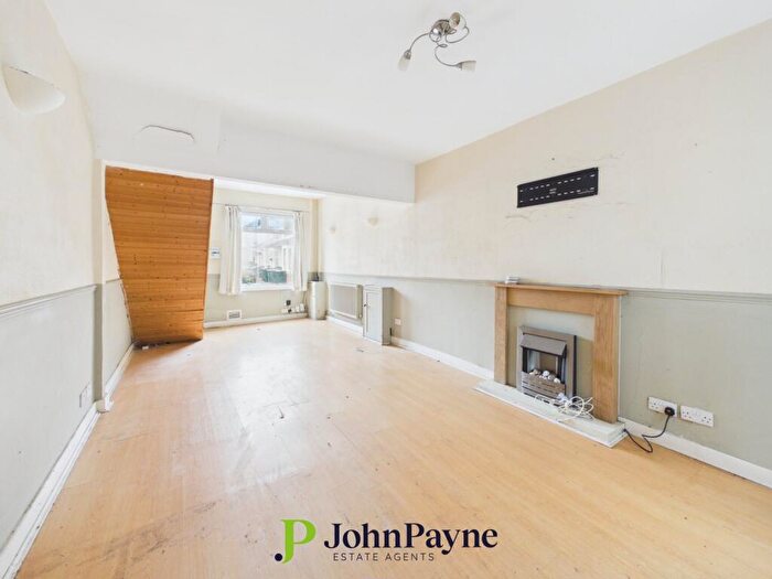 2 Bedroom Terraced House For Sale In Aldbourne Road, Radford, Coventry, CV1 - Photo 3