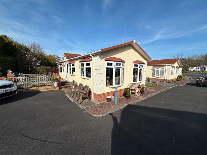 2 Bedroom Park Home For Sale In Cnwc Y Lili, New Quay, SA45