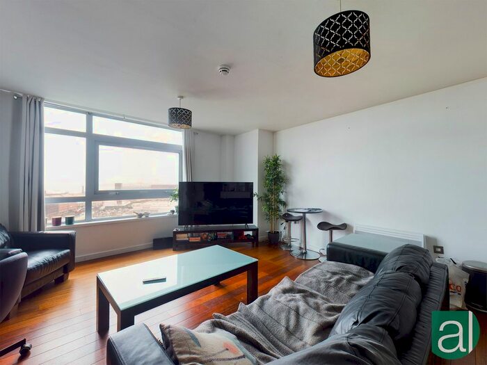 1 Bedroom Flat To Rent In Old Hall Street, Beetham Tower, L3