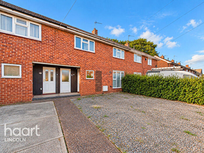 2 Bedroom Terraced House For Sale In Hazelwood Avenue, Lincoln, LN6