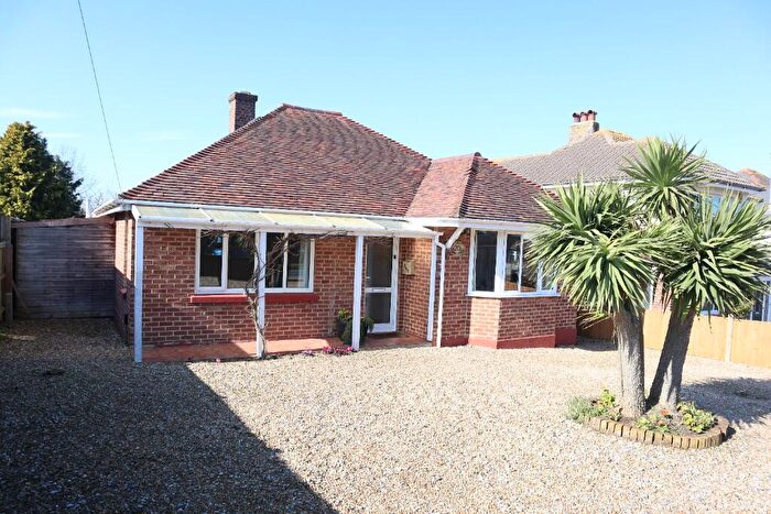 4 Bedroom Detached Bungalow For Sale In The Fairway, Sandown, Isle Of Wight, PO36