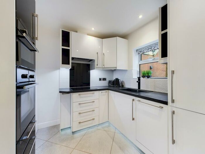 1 Bedroom Apartment To Rent In Pearson Park, HU5