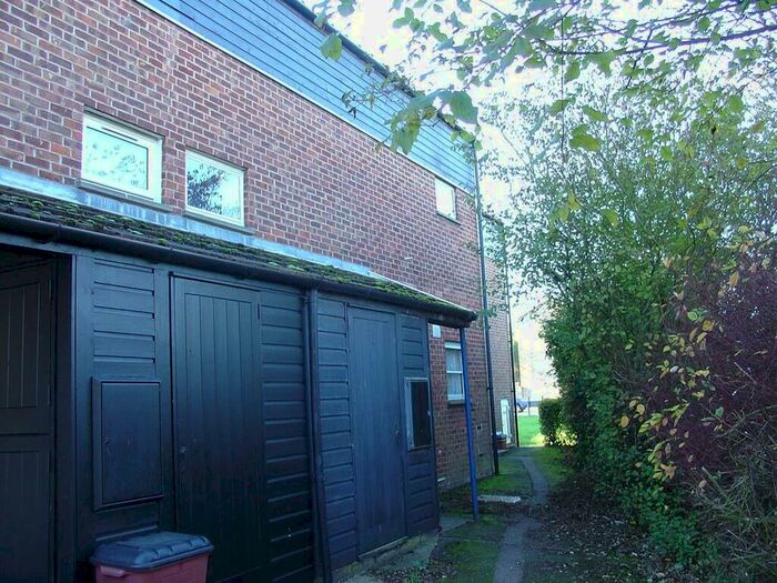 3 Bedroom Terraced House To Rent In Brain Close, Student Accomodation, AL10
