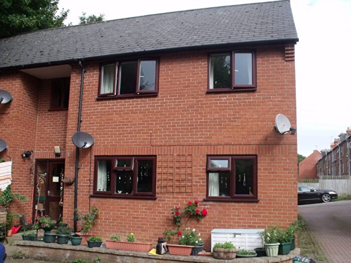 2 Bedroom Flat To Rent In Off Cherwell Terrace, Woodford Halse, NN11
