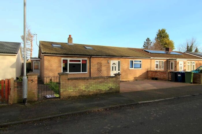 2 Bedroom Bungalow To Rent In Vicarage Avenue, Sawston, Cambridge, CB22