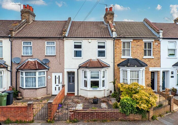 3 Bedroom Terraced House For Sale In Bath Road, West Dartford, DA1