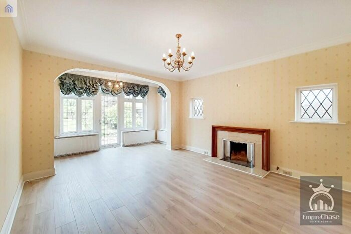 4 Bedroom Detached House For Sale In Amery Road, Pebworth Estate, Harrow, Middlesex, HA1