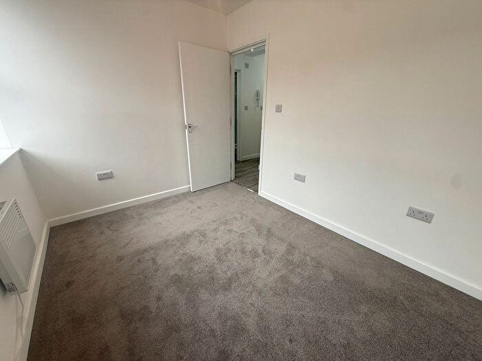 1 Bedroom Flat To Rent In Market Street, Watford, WD18