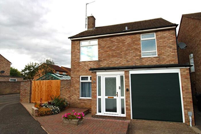 3 Bedroom Detached House For Sale In Austen Avenue, Olney, MK46