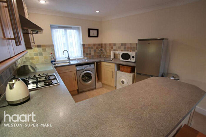 2 Bedroom Maisonette To Rent In Aspen Park Road, Weston-super-mare, BS22