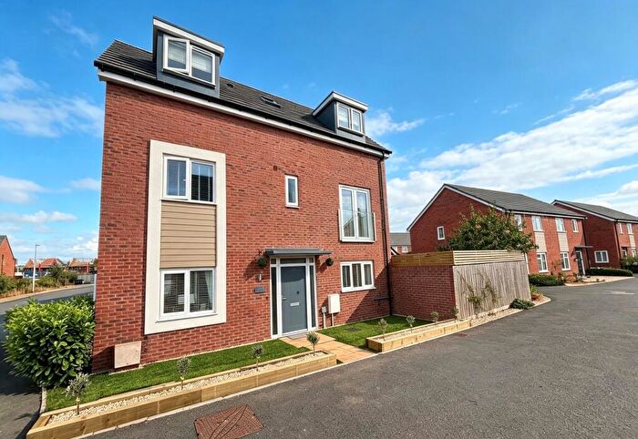 4 Bedroom Detached House To Rent In Regan Avenue, Stratford-upon-Avon, CV37