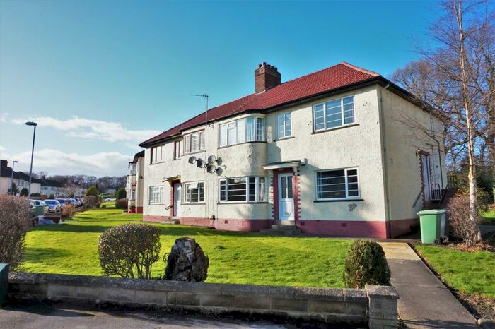 2 Bedroom Flat To Rent In Redesdale Gardens, Adel, Leeds, LS16