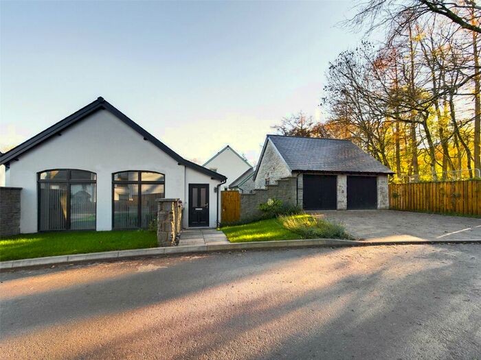 2 Bedroom Bungalow For Sale In The Oaks, Llangattock, Crickhowell, Powys, NP8