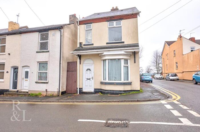 3 Bedroom Semi Detached House For Sale In Vicarage Prospect, Dudley, DY1