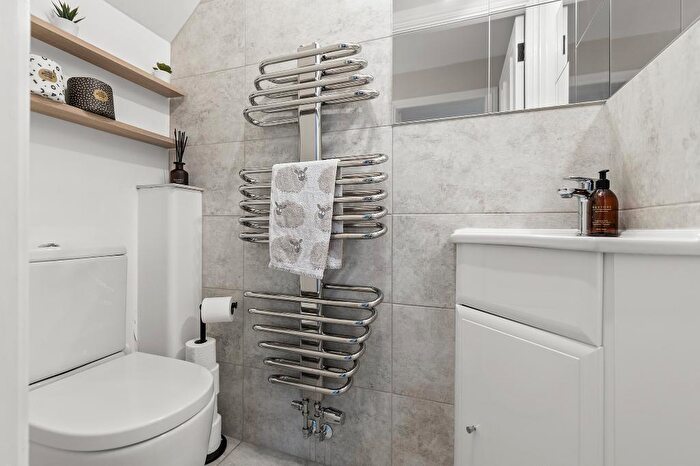 4 Bedroom Detached House For Sale In Burns Avenue, The Inches, Larbert, FK5