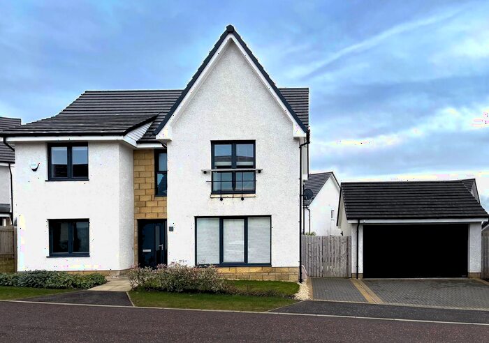 4 Bedroom Detached House To Rent In Reed Way, Strathaven, Lanarkshire, ML10