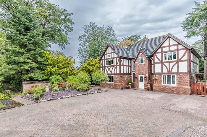 4 Bedroom Detached House For Sale In The Loont, Winsford, CW7
