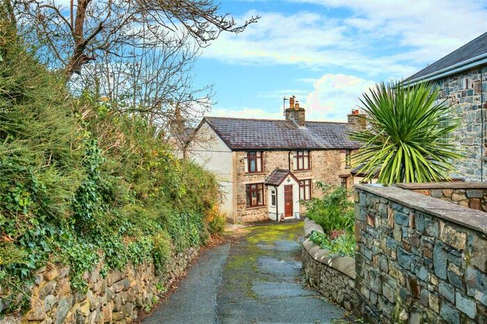 3 Bedroom Semi-Detached House For Sale In Towyn Road, New Quay, Ceredigion, SA45