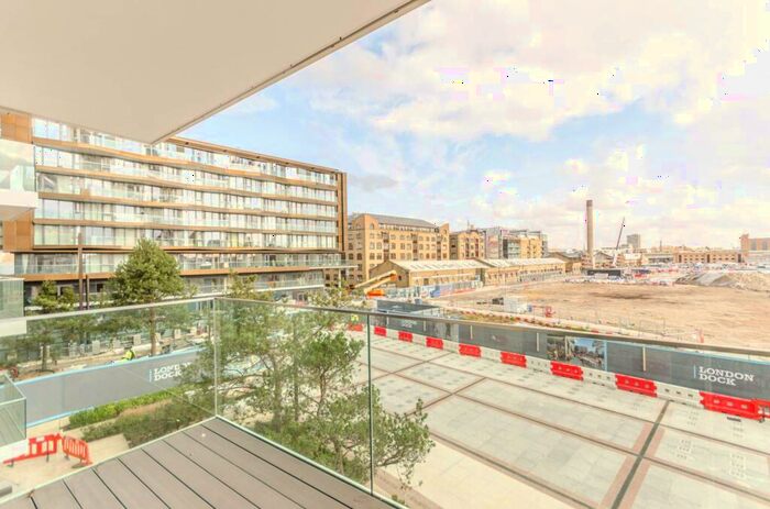 2 Bedroom Flat To Rent In Vaughan Way, St Katharine Docks, London, E1W