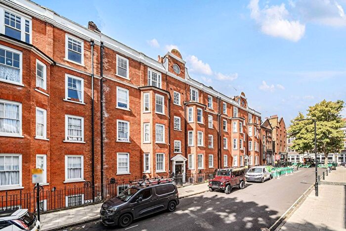 2 Bedroom Flat For Sale In Kenton Street, Bloomsbury, London, WC1N