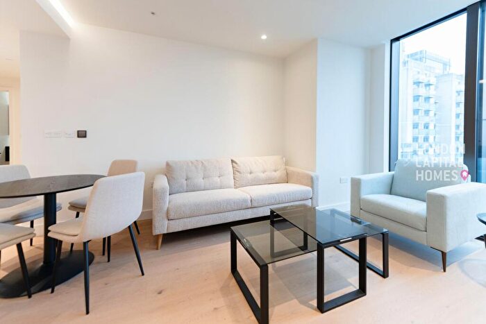 2 Bedroom Apartment To Rent In Harcourt Tower, Marsh Wall, London, E14