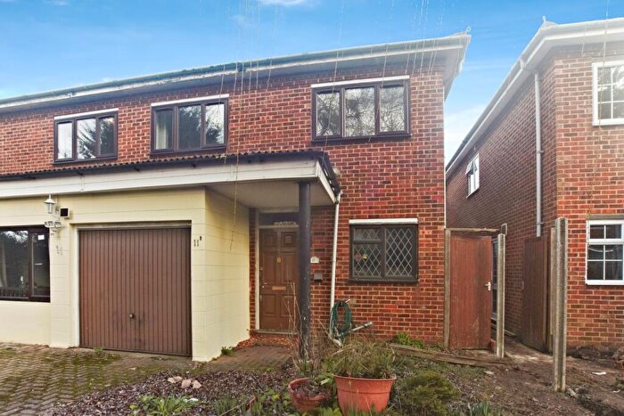 4 Bedroom Semi Detached House For Sale In Radcliffe Road, Croydon, CR0