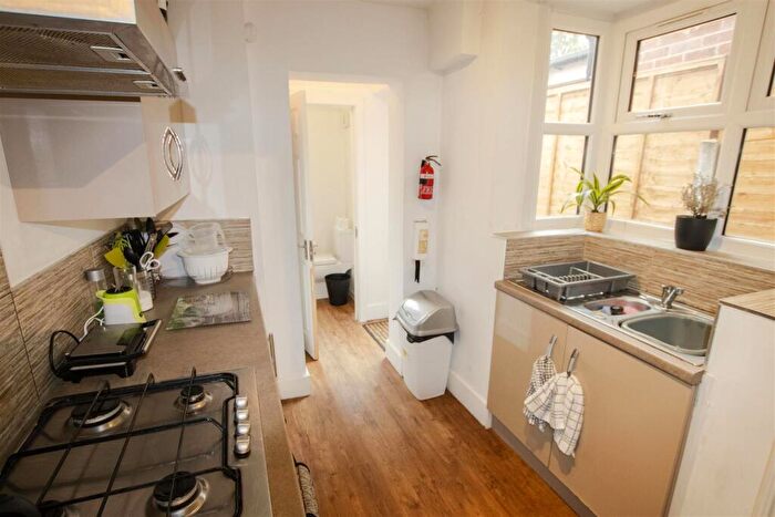 3 Bedroom House To Rent In Winnie Road, Birmingham, West Midlands, B29