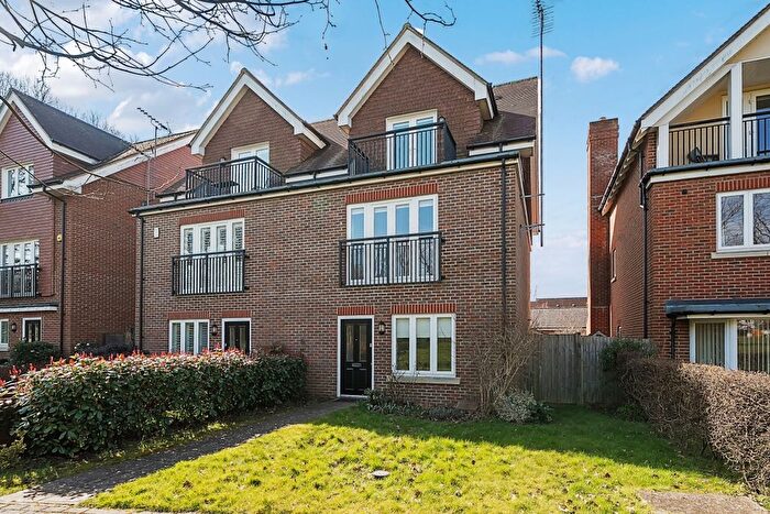 3 Bedroom Semi-Detached House To Rent In Mulberry Way, Ashtead, KT21