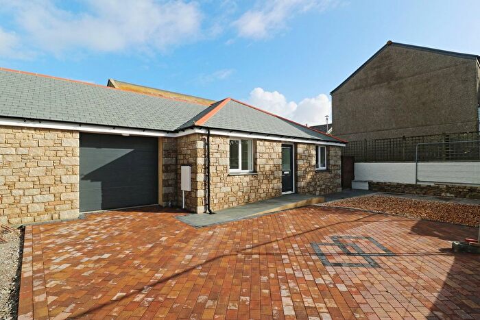 3 Bedroom Link Detached House For Sale In Boswedden Rd, St Just, TR19