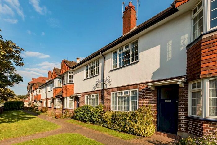 2 Bedroom Flat To Rent In Windmill Road, London W5