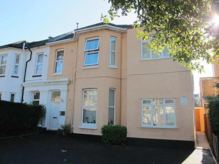 1 Bedroom Flat To Rent In Knyveton Road, Bournemouth, Dorset, BH1